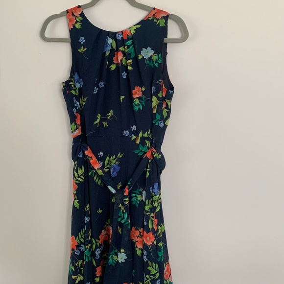 JH Collectibles Dresses & Skirts - Floral dress